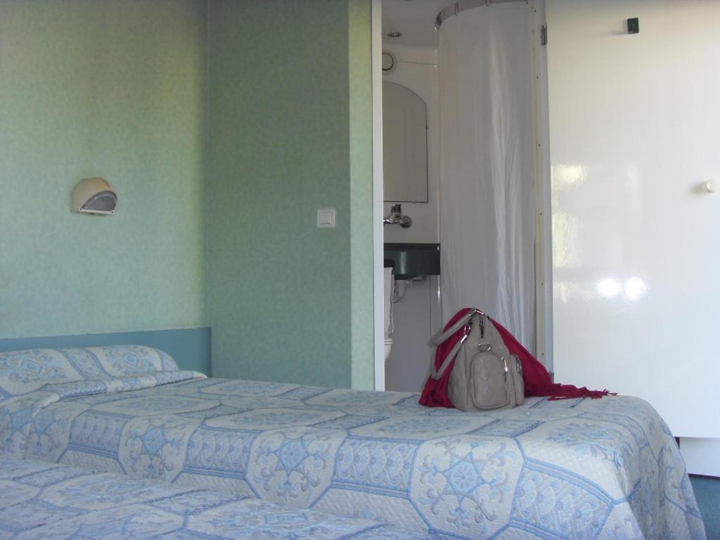 Fasthotel Lille Aeroport Lesquin Ruang foto
